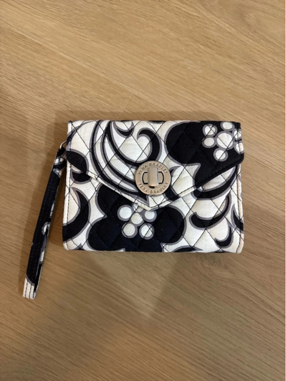 Vera Bradley Night & Day Turn-Lock Wallet Black White Paisley